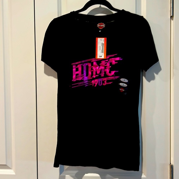 Harley-Davidson Tops - Black Harley Davidson T-shirt with Pink Neon lettering